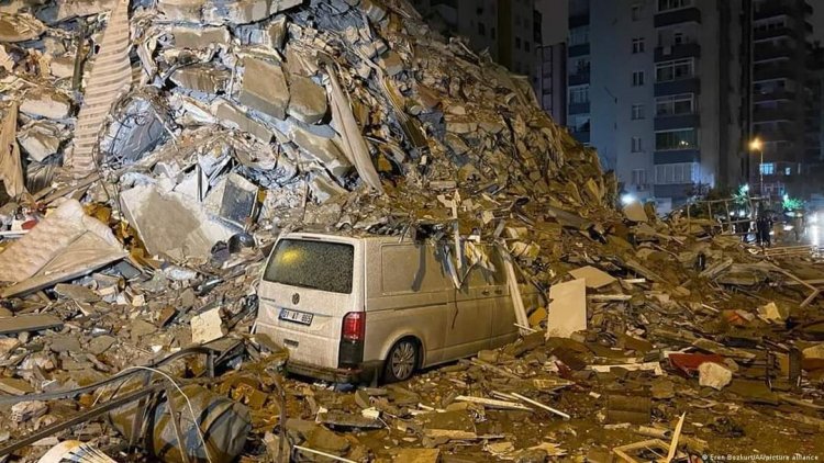 Двох громадян України, яких вважали загиблими внаслідок землетрусу у Туреччині, врятовано. 