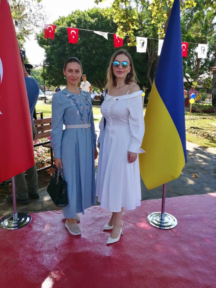 Україну і Туреччину розділяє лише Чорне море 